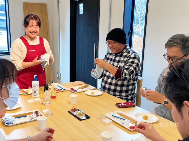 Fumie Watanabe guiding guests through a hands-on nerikiri wagashi experience